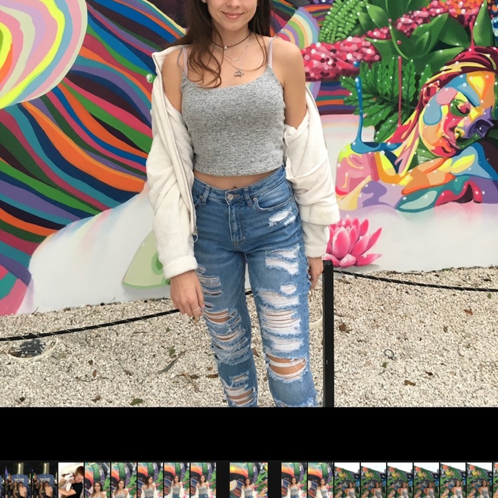 american eagle ripped jeans